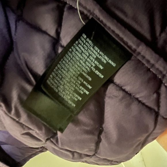 The Northface Women’s Thermoball hoodie quilted jacket purple plumb size XL - Picture 6 of 8